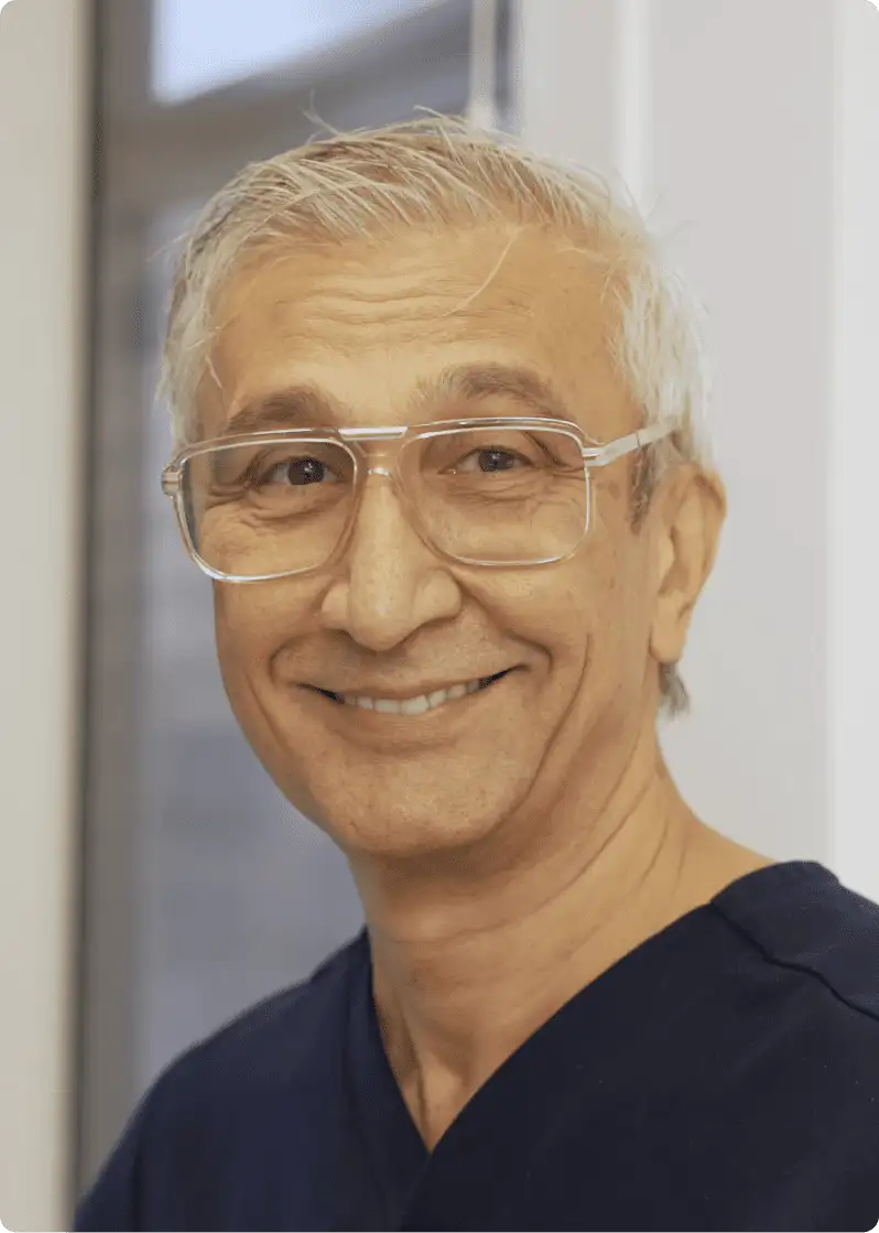 Dr Dariush Hoshyar, Principal Dentist | Implantologist